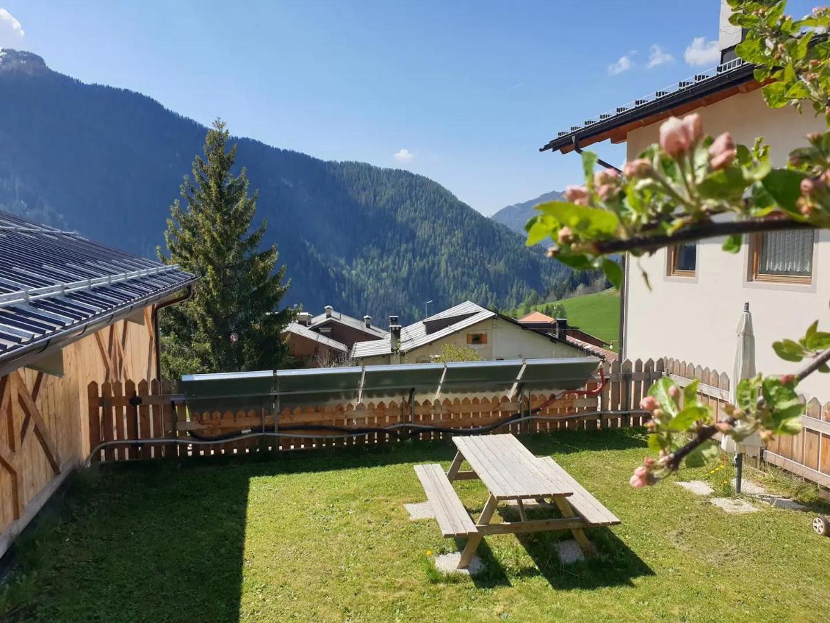 App Col Di Lana - Agriturismo La Majon Da Col Colle Santa Lucia Dış mekan fotoğraf